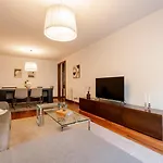 Premium Flat W/ Pool, Gym & Garage By Hostwise Daire