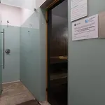 Premium Flat W/ Pool, Gym & Garage By Hostwise