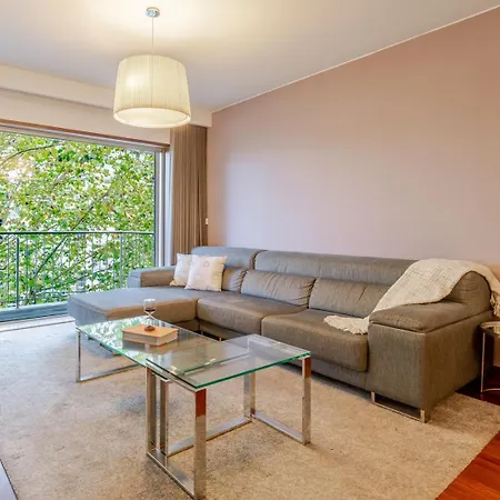 Premium Flat W/ Pool, Gym & Garage By Hostwise * Oporto