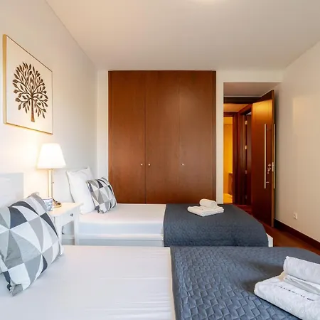 Apartment Premium Flat W/ Pool, Gym & Garage By Hostwise Vila Nova de Gaia