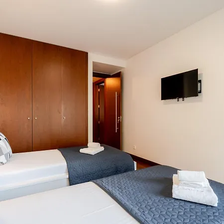 Premium Flat W/ Pool, Gym & Garage By Hostwise Apartamento Oporto