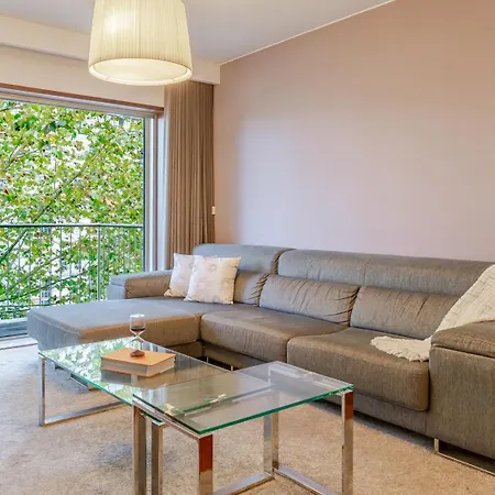 Premium Flat W/ Pool, Gym & Garage By Hostwise Apartamento