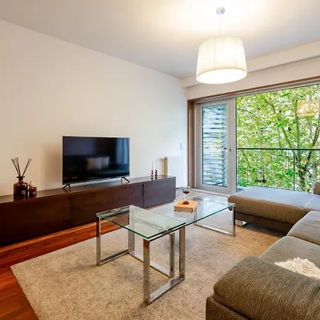 Lägenhet Premium Flat W/ Pool, Gym & Garage By Hostwise *