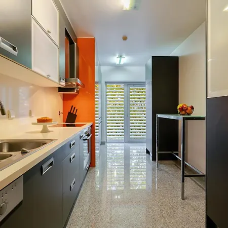 아파트 Premium Flat W/ Pool, Gym & Garage By Hostwise *