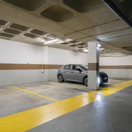 Premium Flat W/ Pool, Gym & Garage By Hostwise 아파트 *