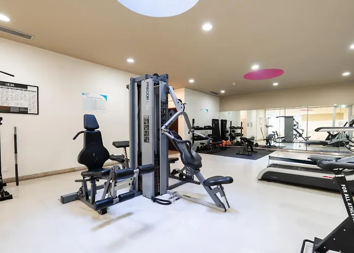 Premium Flat W/ Pool, Gym & Garage By Hostwise Apartament *