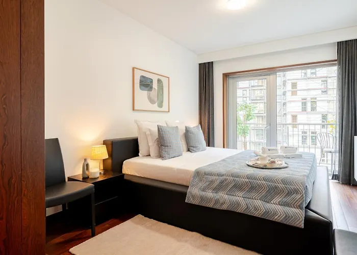 Apartament Premium Flat W/ Pool, Gym & Garage By Hostwise *