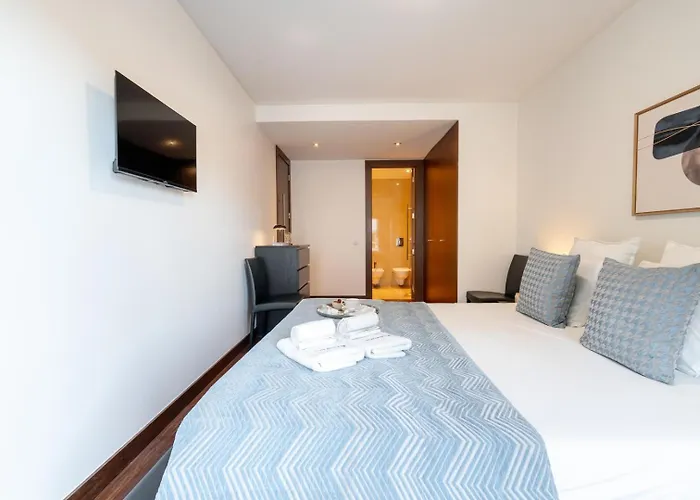 Lägenhet Premium Flat W/ Pool, Gym & Garage By Hostwise