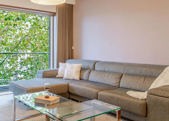 Premium Flat W/ Pool, Gym & Garage By Hostwise Lägenhet