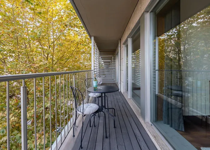 Apartament Premium Flat W/ Pool, Gym & Garage By Hostwise