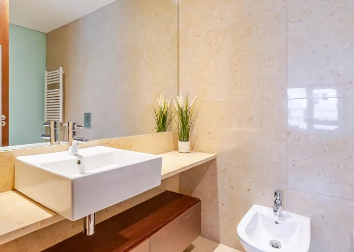 Premium Flat W/ Pool, Gym & Garage By Hostwise Vila Nova de Gaia