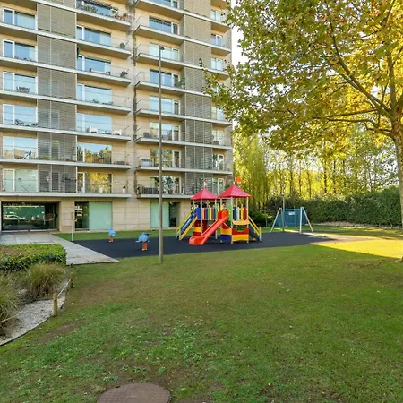 Premium Flat W/ Pool, Gym & Garage By Hostwise Appartement *