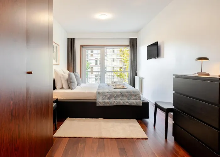 Premium Flat W/ Pool, Gym & Garage By Hostwise * فيلا نوفا دي غايا