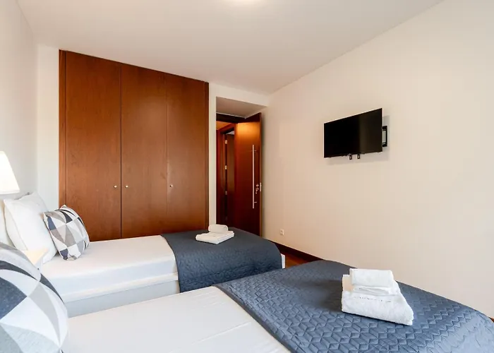 Premium Flat W/ Pool, Gym & Garage By Hostwise شقة فيلا نوفا دي غايا