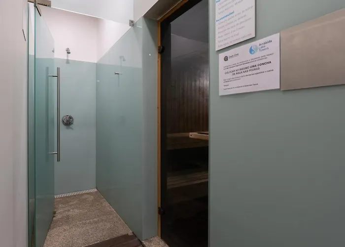 Premium Flat W/ Pool, Gym & Garage By Hostwise