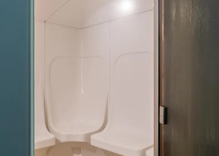 Premium Flat W/ Pool, Gym & Garage By Hostwise * Vila Nova de Gaia